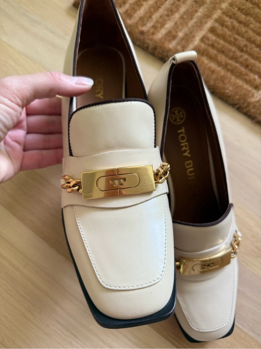 Tory Burch Ruby Loafer Pumps - Dulce de Leche/Coconut Cream - Size 9